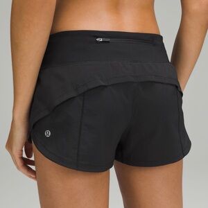 lululemon athletica Women's Athletic Black Shorts low rise 2.5
